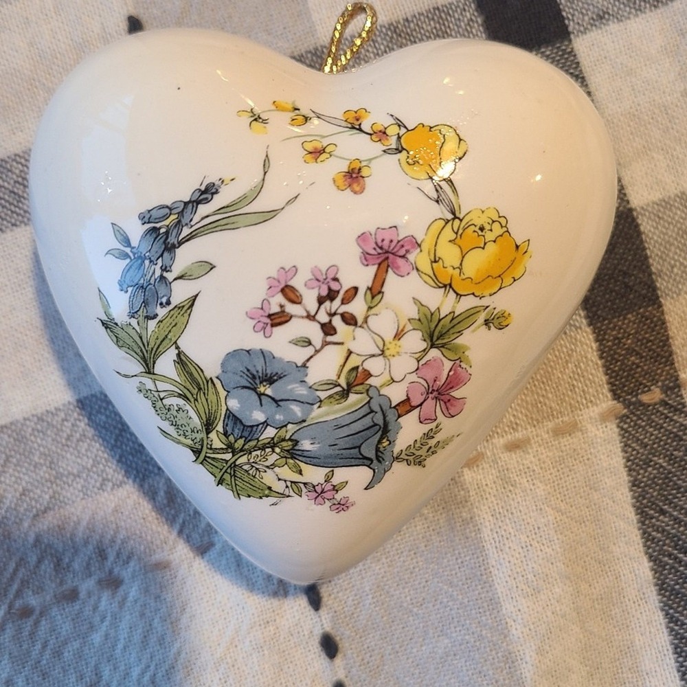 Heart vintage ceramic pomander potpourri